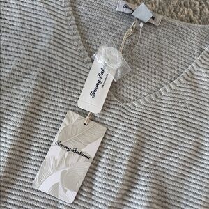 NWT- Tommy Bahama Light Gray Knit Pullover,med